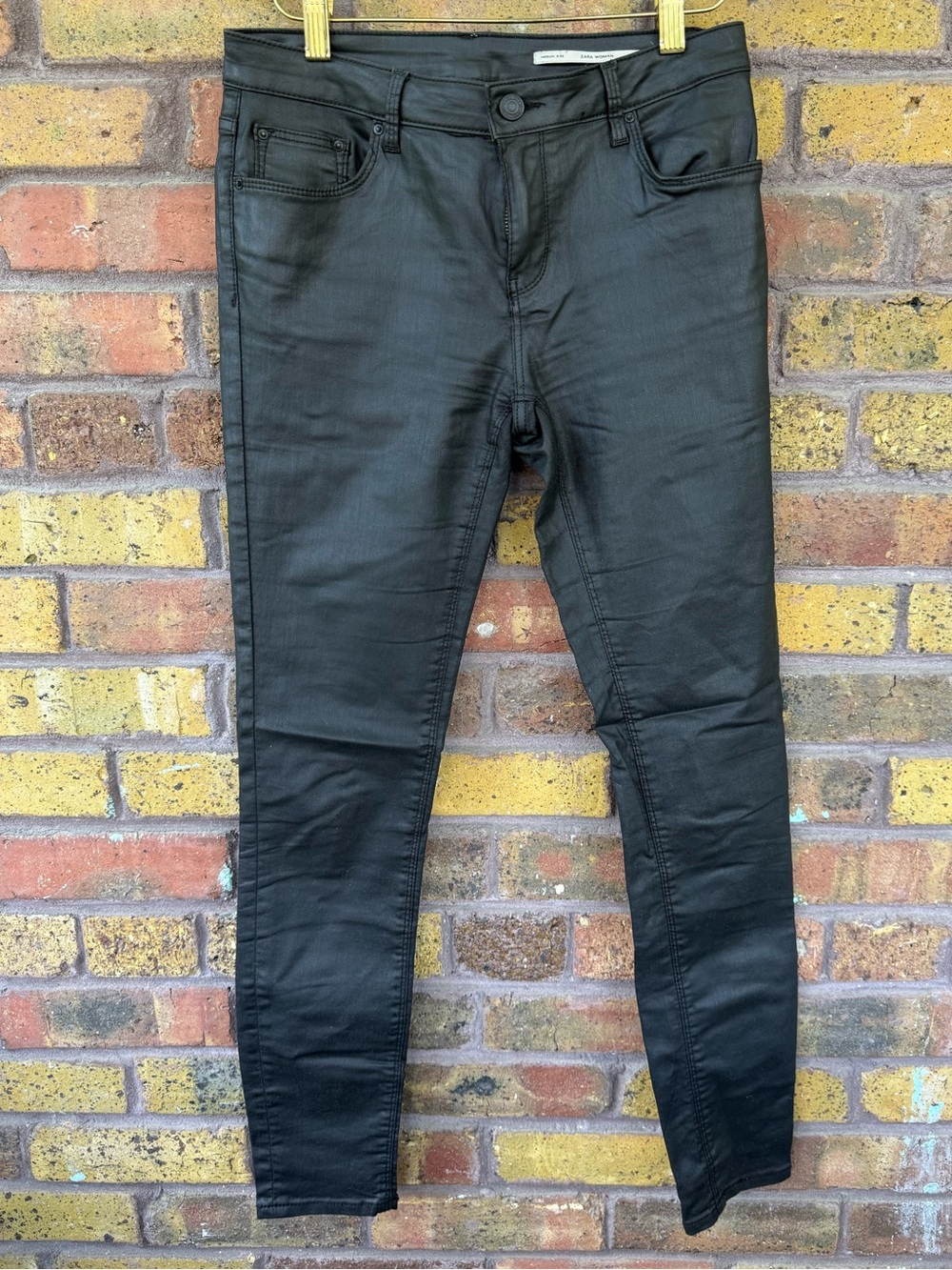 ZARA Black Coated Denim Skinny Jeans Mid Rise - Size US 2